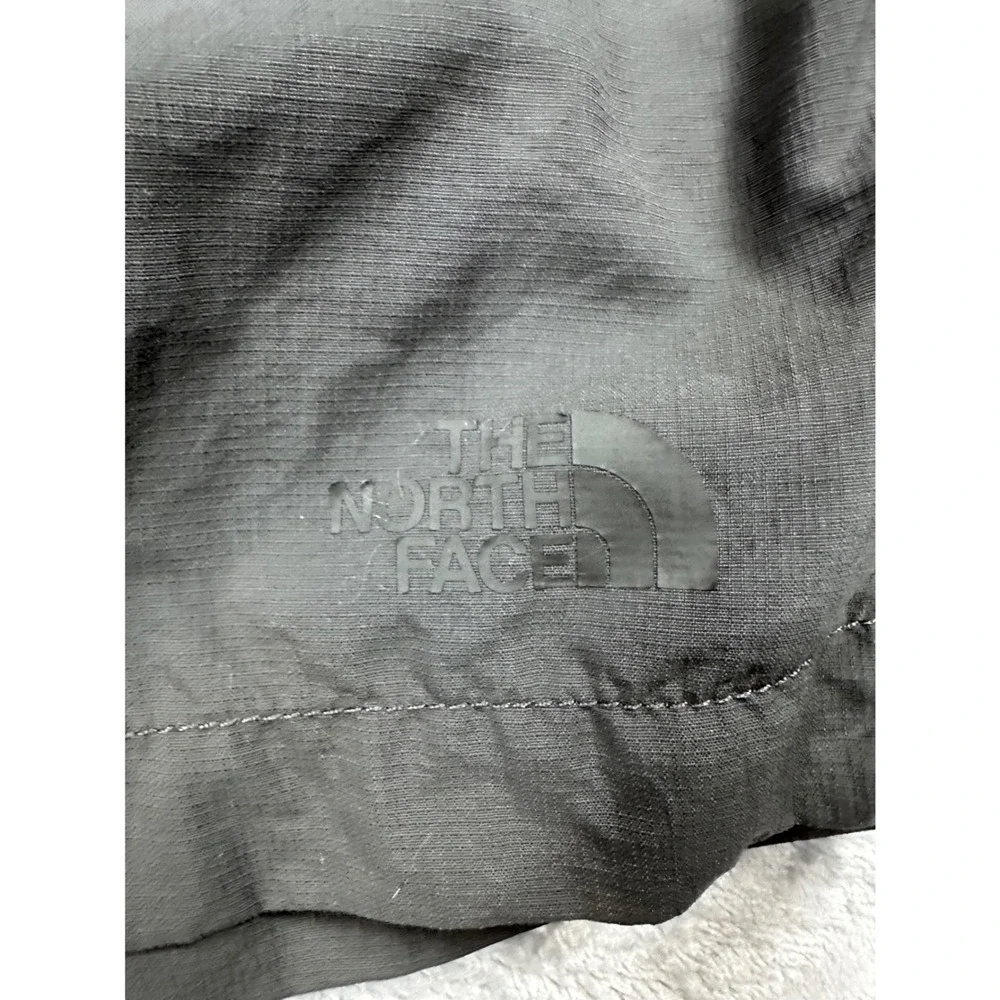 The North Face Mens Hiking Shorts Gray Size 34 Regular Outdoor Trail Cargo